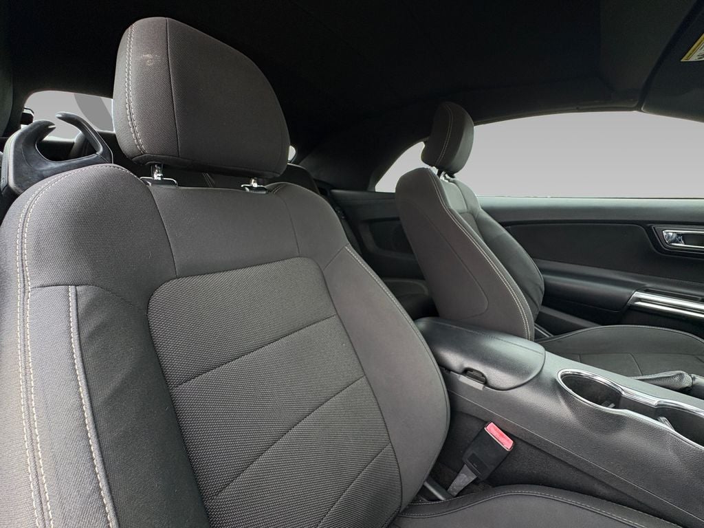 2017 Ford Mustang V6
