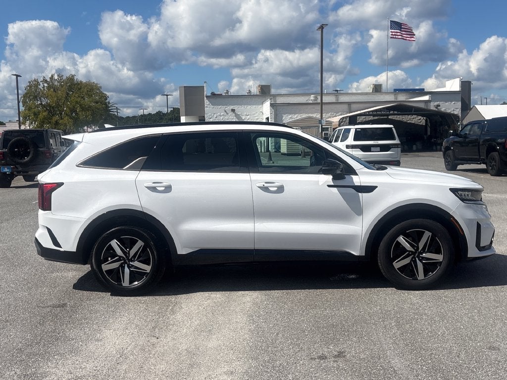 2022 Kia Sorento S