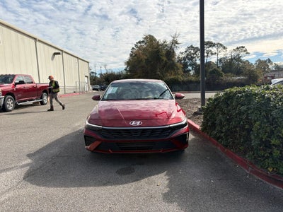 2025 Hyundai Elantra SE
