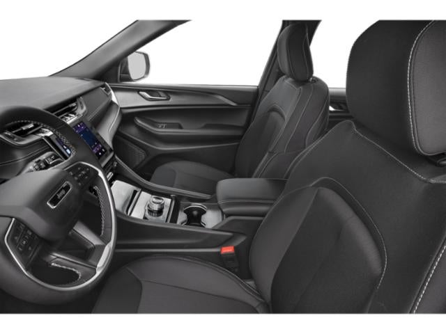 2025 Jeep Grand Cherokee Laredo 4x2