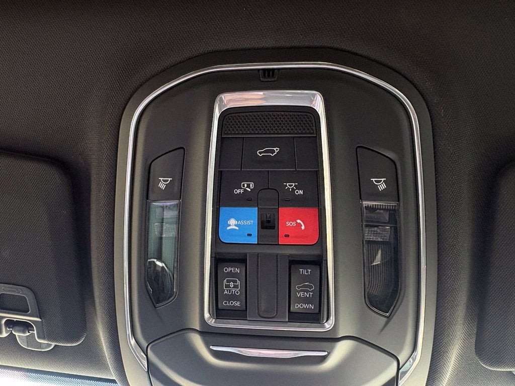 2026 Jeep Grand Cherokee Altitude 4x4