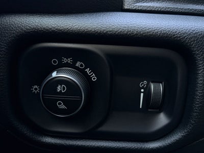 2022 RAM 1500 Big Horn Crew Cab 4x2 5'7' Box