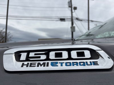 2022 RAM 1500 Big Horn Crew Cab 4x4 5'7' Box