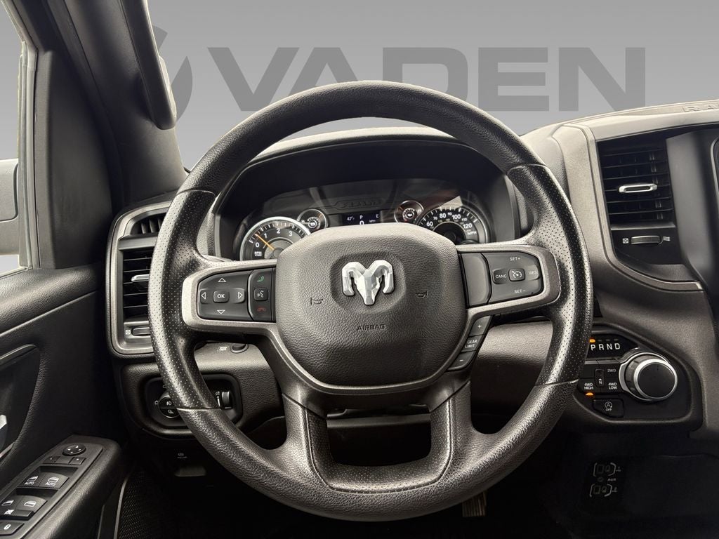 2022 RAM 1500 Tradesman Crew Cab 4x4 5'7' Box