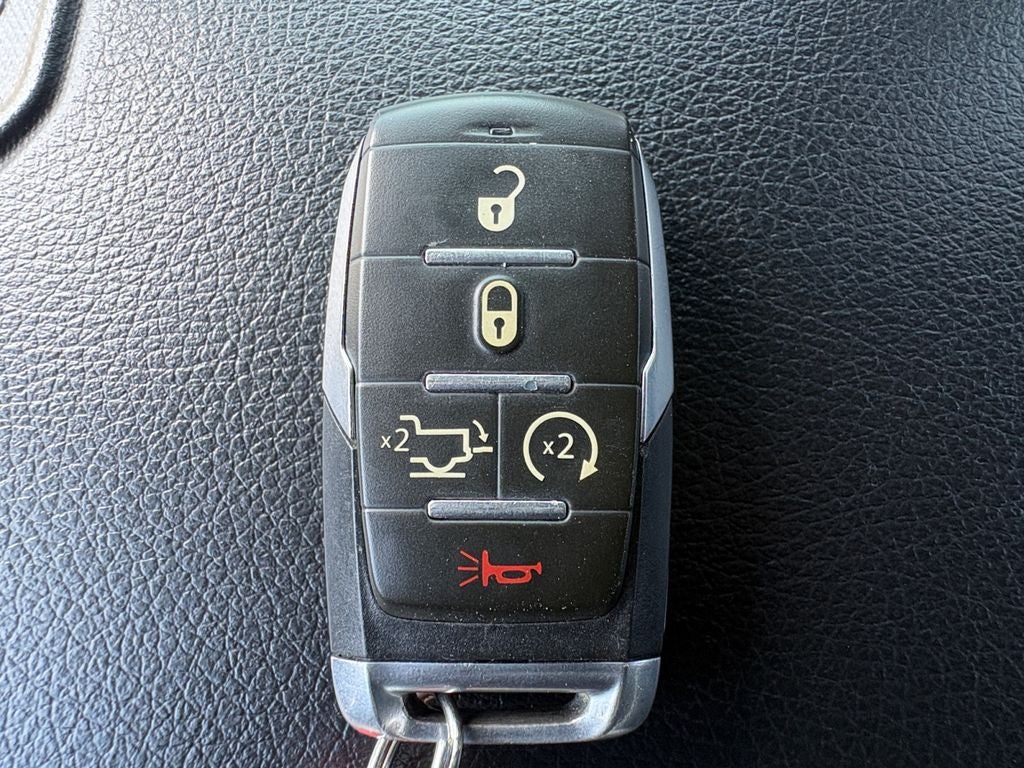 2022 RAM 1500 Laramie Crew Cab 4x4 5'7' Box