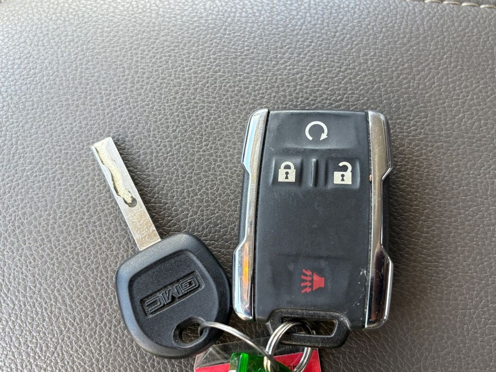 2022 GMC Canyon 4WD Crew Cab Short Box Denali