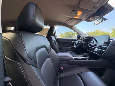 2024 Nissan Pathfinder SL 4WD