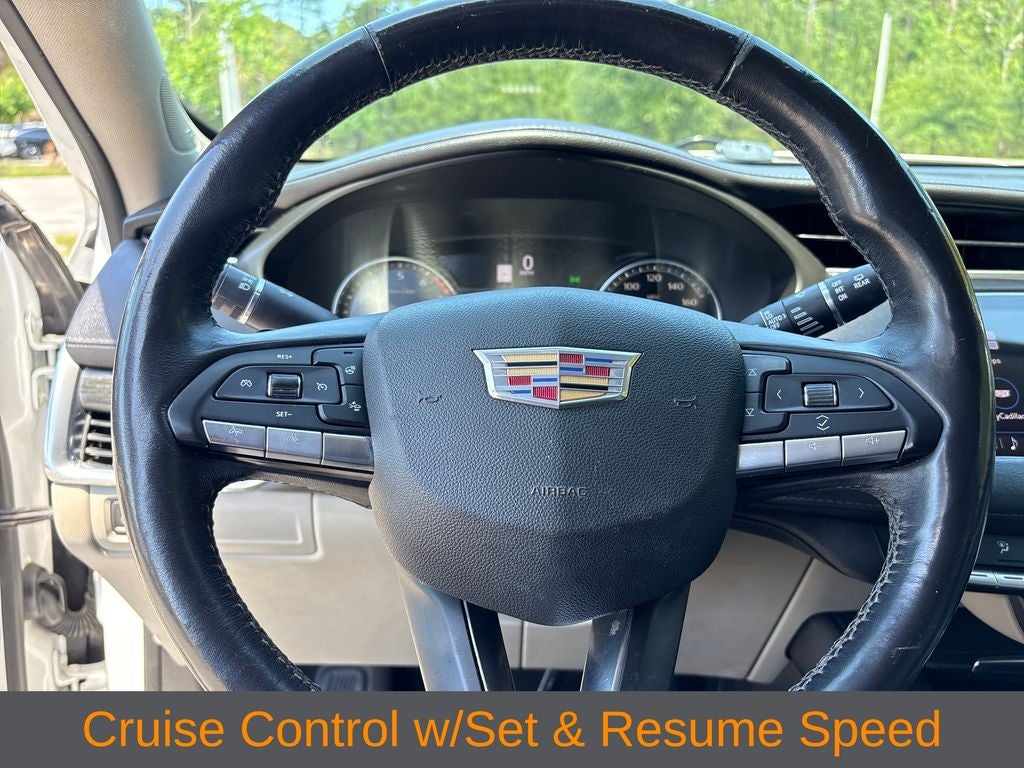 2020 Cadillac XT4 Premium Luxury