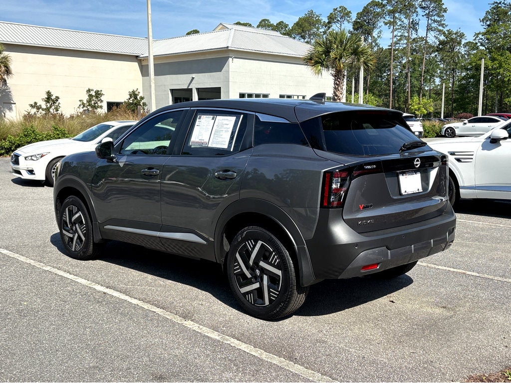 2025 Nissan Kicks SV