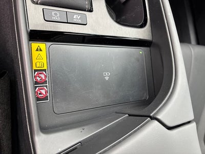 2024 Lexus ES 300h F SPORT Handling