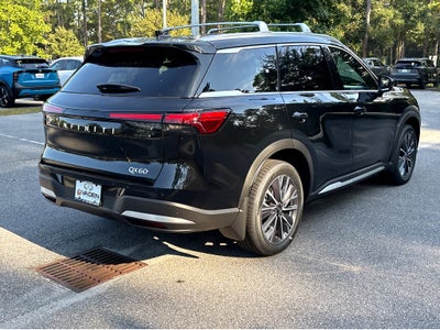 2025 INFINITI QX60 LUXE