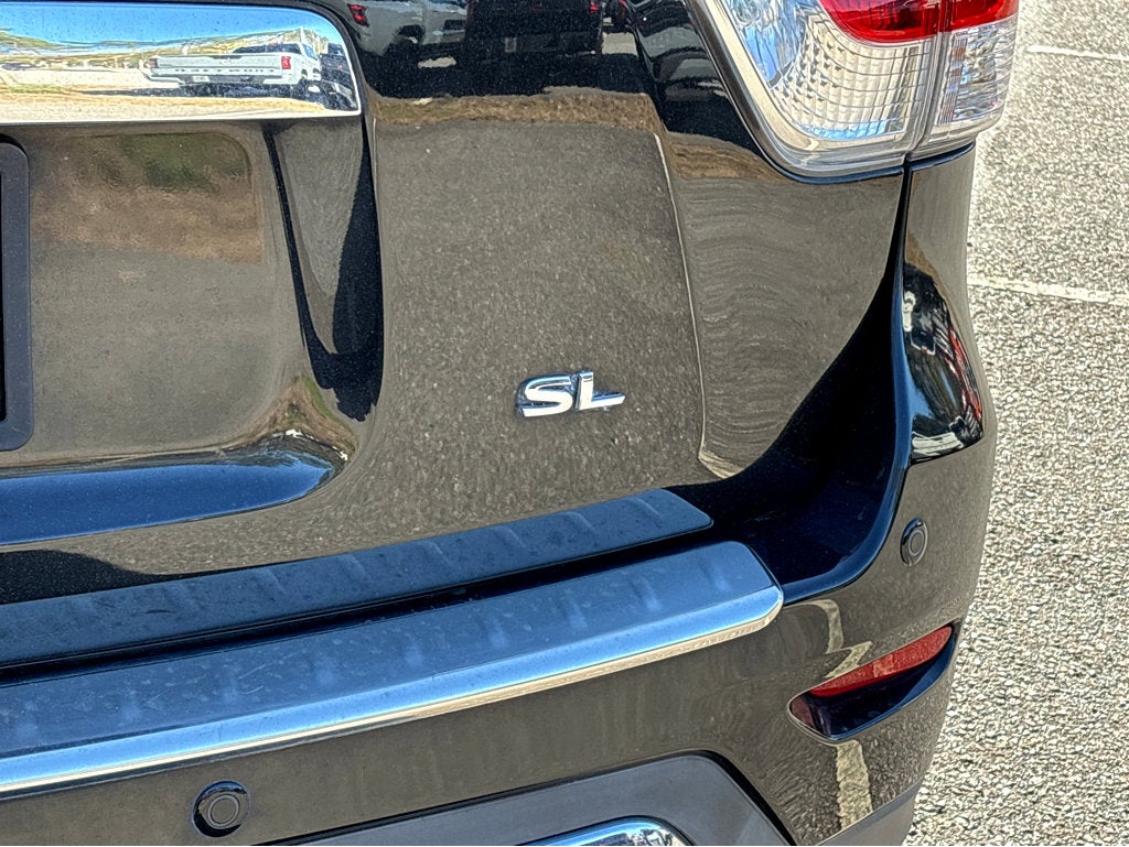 2016 Nissan Pathfinder SL
