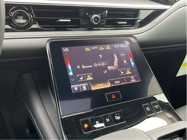 2025 INFINITI QX80 Sensory 4WD