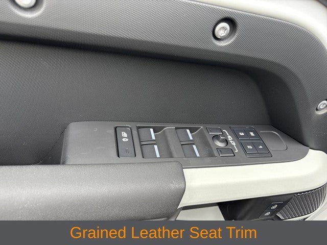 2024 Land Rover Defender 110 SE