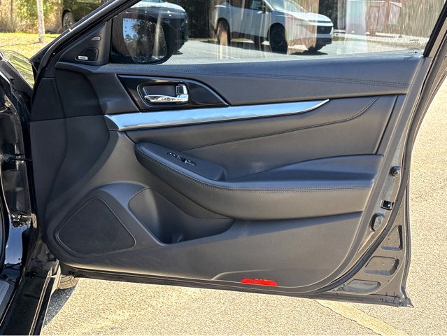 2017 Nissan Maxima SR