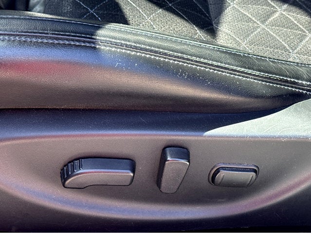 2017 Nissan Maxima SR