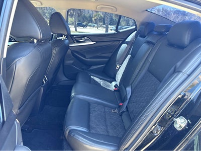 2017 Nissan Maxima SR