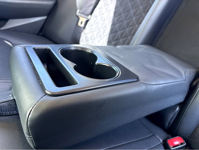 2017 Nissan Maxima SR