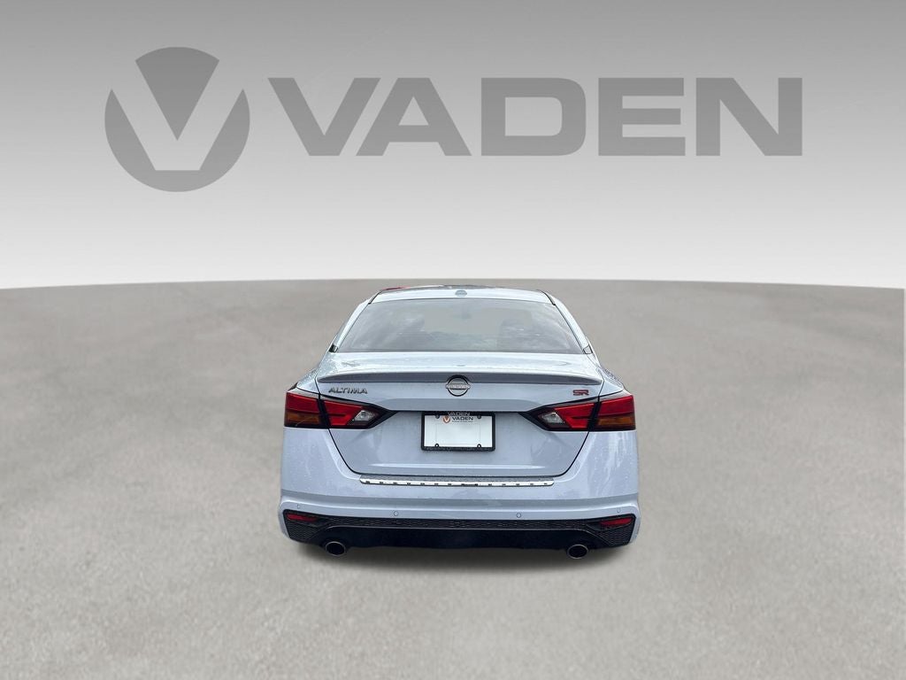 2023 Nissan Altima SR
