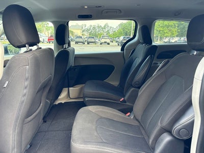 2021 Chrysler Voyager LX