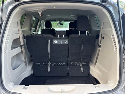 2021 Chrysler Voyager LX
