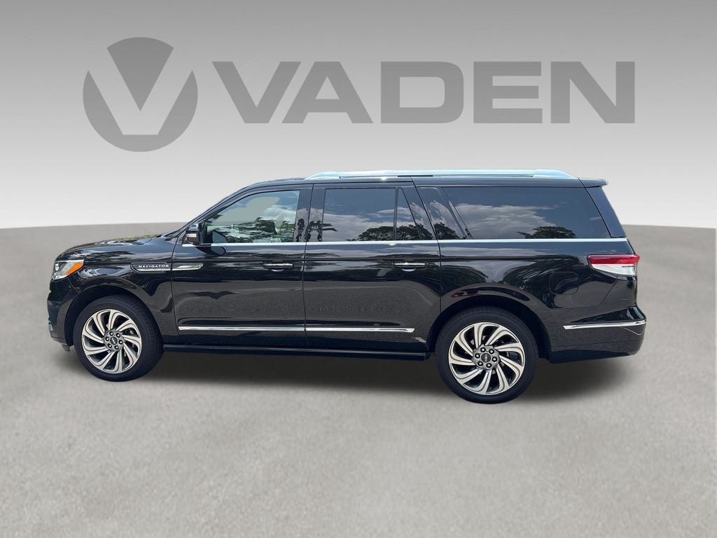 2022 Lincoln Navigator L Reserve