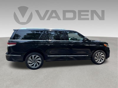 2022 Lincoln Navigator L Reserve