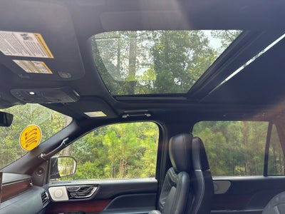 2022 Lincoln Navigator L Reserve