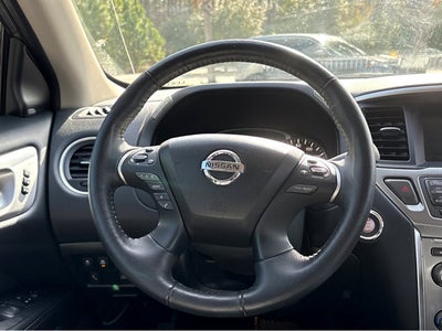 2020 Nissan Pathfinder SL