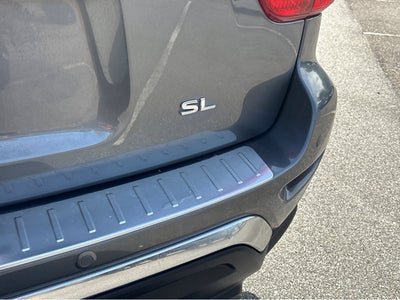 2020 Nissan Pathfinder SL