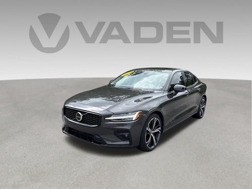 2024 Volvo S60 B5 Plus Dark Theme