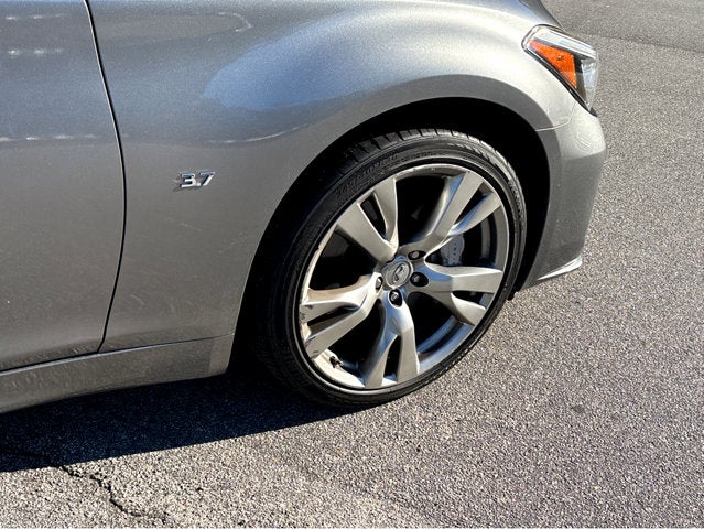 2015 INFINITI Q70 3.7