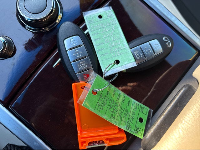 2015 INFINITI Q70 3.7