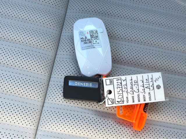 2025 Genesis G70 2.5T