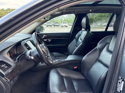 2018 Volvo XC90 T5 Momentum