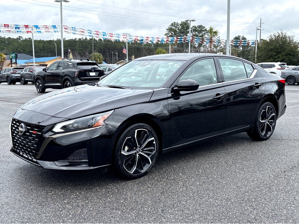 2025 Nissan Altima SR