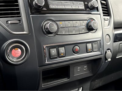 2023 Nissan Titan SV