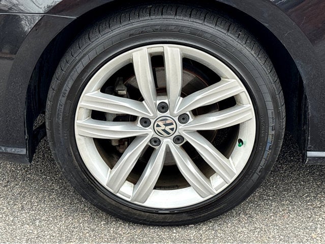 2018 Volkswagen Passat 2.0T SE w/Technology