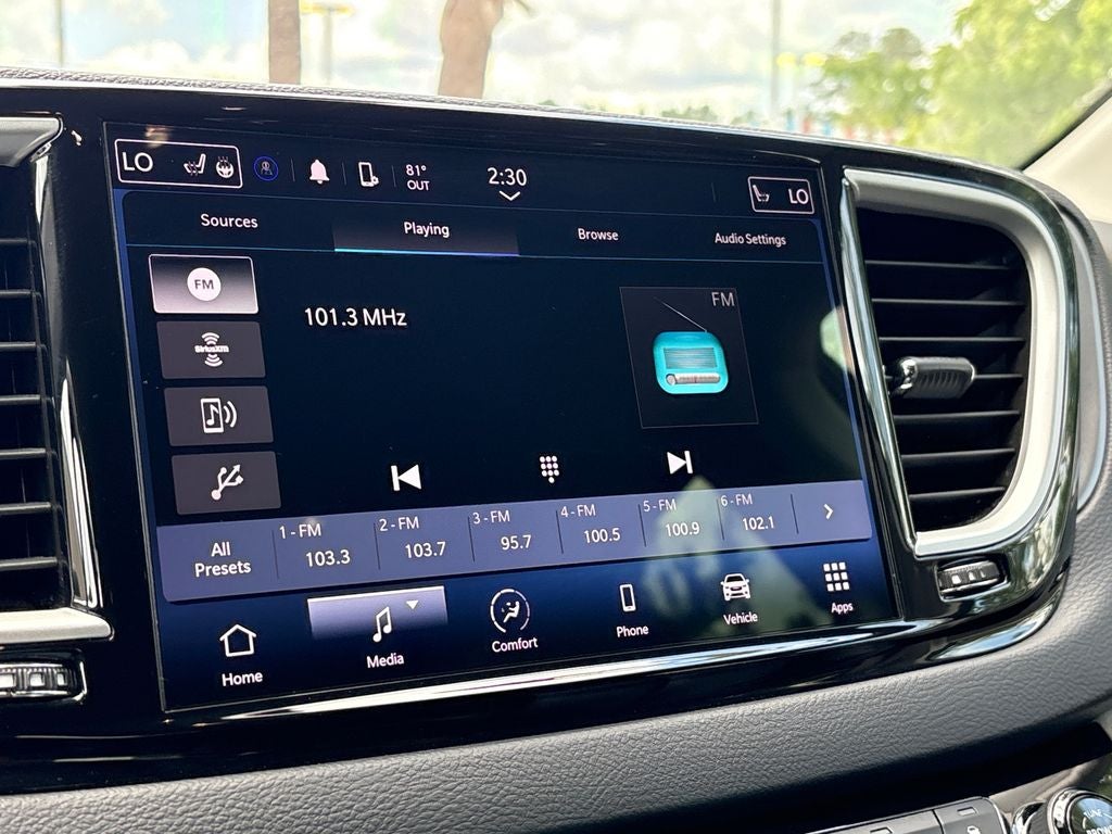 2023 Chrysler Pacifica Touring L