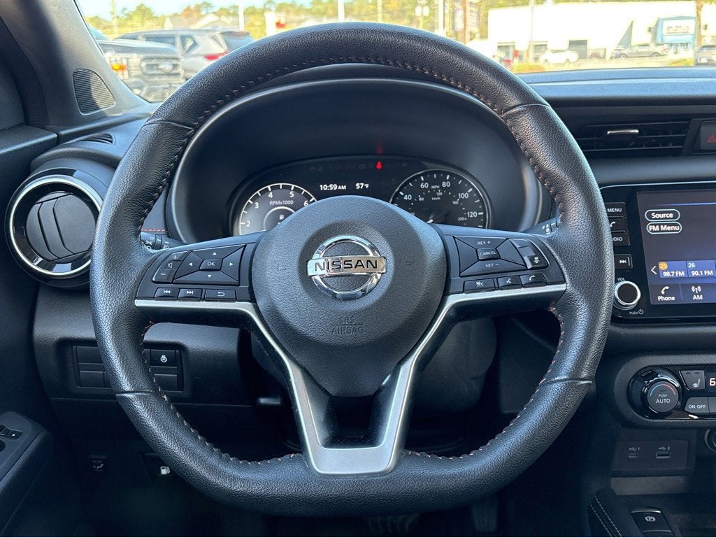 2024 Nissan Kicks SR
