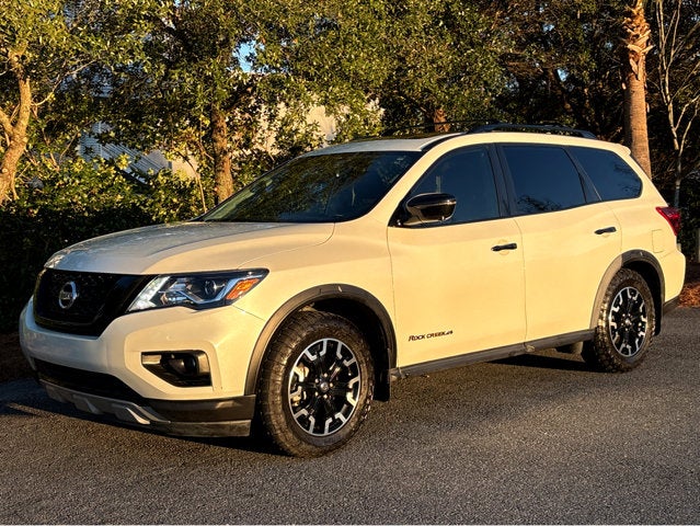 2020 Nissan Pathfinder SL