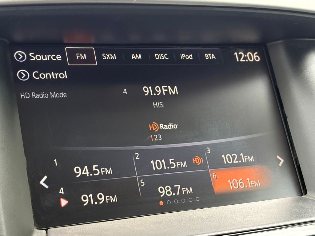 2017 Nissan Pathfinder SV