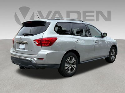2017 Nissan Pathfinder SV