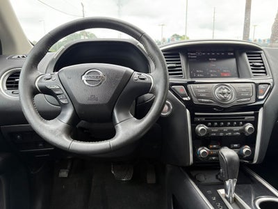 2017 Nissan Pathfinder SV