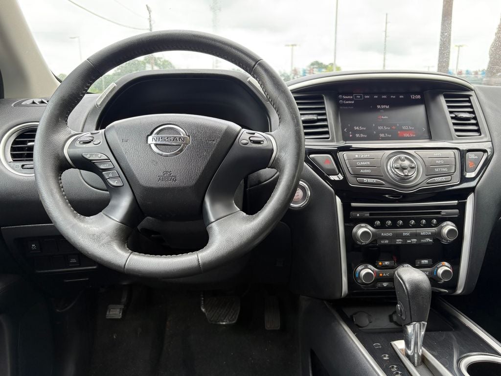 2017 Nissan Pathfinder SV