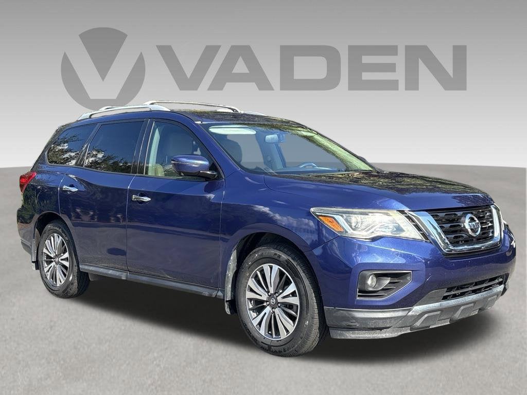 2017 Nissan Pathfinder SL