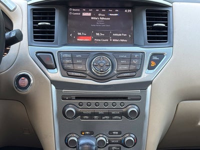 2017 Nissan Pathfinder SL