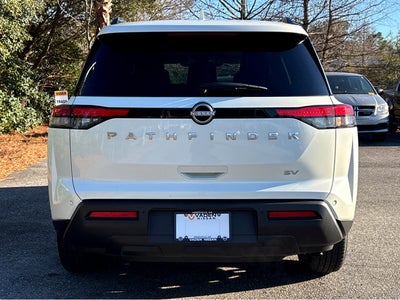 2024 Nissan Pathfinder SV