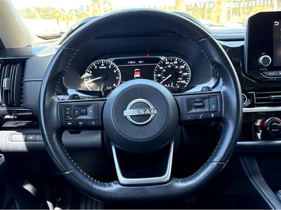 2022 Nissan Pathfinder SV