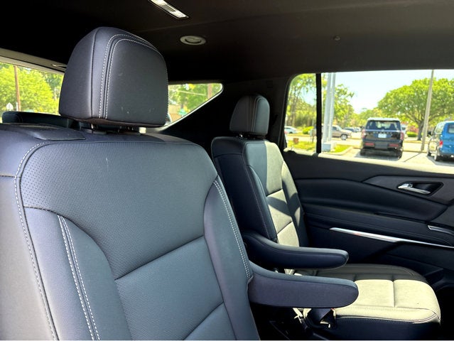 2025 Chevrolet Traverse FWD LT